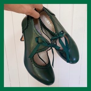 🌲 Chelsea Crew Mod Cloth Bow Pumps Forest Green 🌲